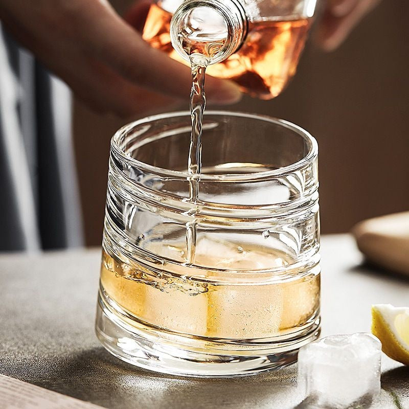 Internet Celebrity INS Style Whiskey Glass - Rotating Tumbler, Creative and High-Value Glass Water Cup for Home, Suitable for Alcoholic Beverages.