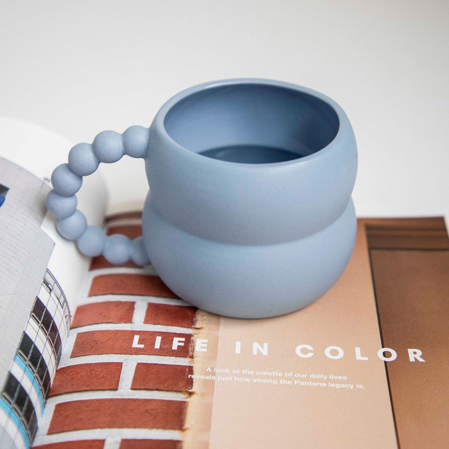 Porcelain Life Plump Mug - A trendy household and office coffee cup, perfect as a gift for girls and couples, suitable for drinking water.